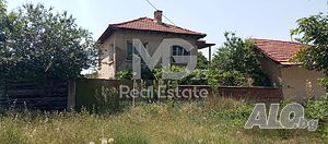 Двуетажна къща в центъра на село Труд 160 кв.м РЗП 1000 кв.м двор | Дома/Дачи | Труд