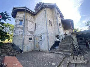 интересна къща / вила в с. Айдемир, Татарица, ул. ”Снежанка” 8, Трехэтажный 287 кв.м РЗП 1184 кв.м двор | Дома/Дачи | Айдемир