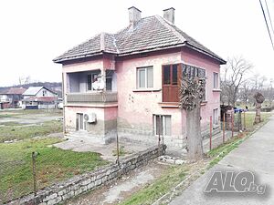Къща в село Бели Извор Двухэтажный 74 кв.м РЗП 1280 кв.м двор | Дома/Дачи | Бели извор