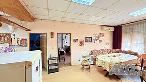 Етаж от стара градска къща в центъра на Дряново Этаж от дома 120 кв.м РЗП | Дома/Дачи | Дряново