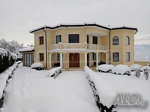 Двуетажна къща с голям озеленен двор в с. Беласица Двухэтажный 320 кв.м РЗП 1408 кв.м двор | Дома/Дачи | Петрич