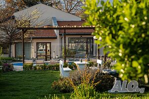 Двуетажна къща с басейн и голям двор на 15 км от Варна Двухэтажный 420 кв.м Обставленная | Дома/Дачи | Здравец