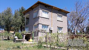 Двуетажна къща с двор Двухэтажный 180 кв.м РЗП 920 кв.м двор | Дома/Дачи | Две могили
