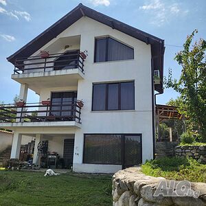 Двуетажна къща за продажба в община Сандански Двухэтажный 196 кв.м РЗП 700 кв.м двор | Дома/Дачи | Хотово