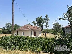 Продавам къща с двор в гр. Алфатар, Силистра Одноэтажный 100 кв.м РЗП 2059 кв.м двор | Дома/Дачи | Алфатар