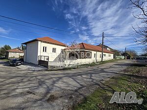 Реновирана двуетажна къща село - Ново село Двухэтажный 346 кв.м РЗП 1400 кв.м двор | Дома/Дачи | Ново село
