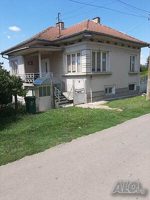 Двуетажна монолитна къща на плочи в с. Хотанца, общ. Русе Двухэтажный 160 кв.м РЗП 735 кв.м двор | Дома/Дачи | Хотанца
