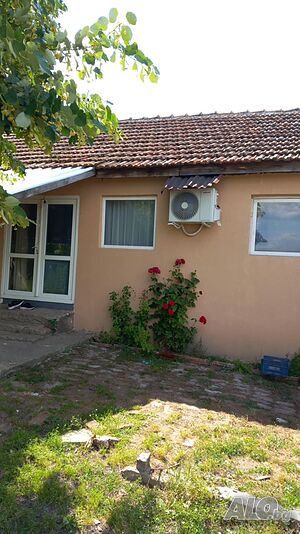 Едноетажна къща за продан в с. изгрев, обл Ямбол Одноэтажный 75 кв.м РЗП 1000 кв.м двор | Дома/Дачи | Изгрев