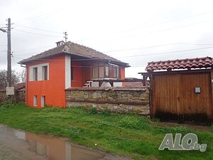 Реновирана двуетажна къща с басейн Двухэтажный 70 кв.м РЗП 600 кв.м двор | Дома/Дачи | Джулюница