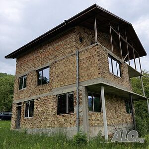 Къща за продажба в с. Искрец, общ. Своге Трехэтажный 250 кв.м РЗП | Дома/Дачи | Ярлово