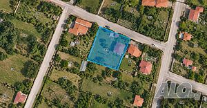 Голям УПИ със стара къща в с. Тръстиково Продажа 1196 кв.м Под застройку (УПИ) С электричеством Водопровод | Участки под застройку, Инвестиционные проекты | Тръстиково