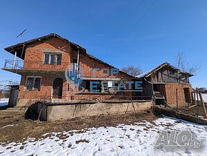 Двуетажна масивна къща с красива гледка в град Борово, област Русе Двухэтажный 130 кв.м РЗП 2500 кв.м двор | Дома/Дачи | Борово