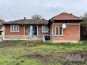 Тухлена къща с допълнителна постройка в град Долна Оряховица, област Велико Търново Одноэтажный 90 кв.м РЗП 650 кв.м двор | Дома/Дачи | Долна Оряховица