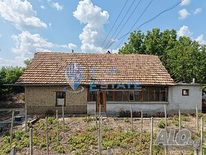Едноетажна къща с голям двор и кладенец в село Драгомирово Одноэтажный 80 кв.м РЗП 1750 кв.м двор | Дома/Дачи | Драгомирово