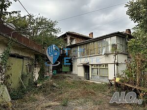 Двуетажна тухлена къща с гараж в гр. Златарица, област Велико Търново Двухэтажный 300 кв.м РЗП 1140 кв.м двор | Дома/Дачи | Златарица