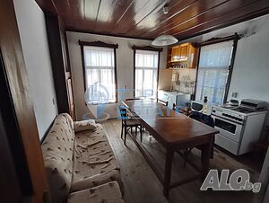 Реновирана къща в село Церова Кория 75 кв.м РЗП 1000 кв.м двор | Дома/Дачи | Церова кория