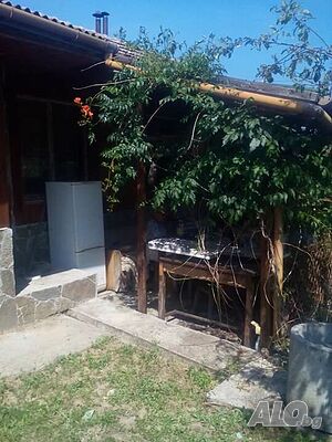 Продавам две вили в Вилна зона Отдих до Песнопой Одноэтажный 70 кв.м РЗП 1000 кв.м двор | Дома/Дачи | Хисар Песнопой