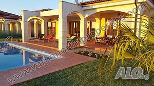 Ексклузивна вила с 3 спални за продажба в Lighthouse Golf Resort, България Одноэтажный 235 кв.м РЗП 400 кв.м двор | Дома/Дачи | Lighthouse Golf & Spa Resort Балчик