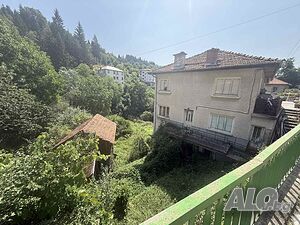 Плждава Триетажна къща, с. Момчиловци Трехэтажный 204 кв.м РЗП 674 кв.м двор | Дома/Дачи | Момчиловци