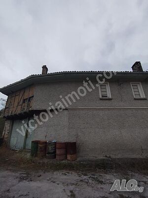 Поддържан имот в с. Габровци! Двухэтажный 190 кв.м РЗП 1026 кв.м двор | Дома/Дачи | Габровци
