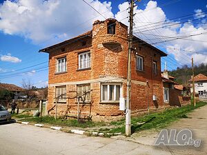 Къща на центъра на село Рибен Двухэтажный 200 кв.м РЗП 660 кв.м двор | Дома/Дачи | Рибен