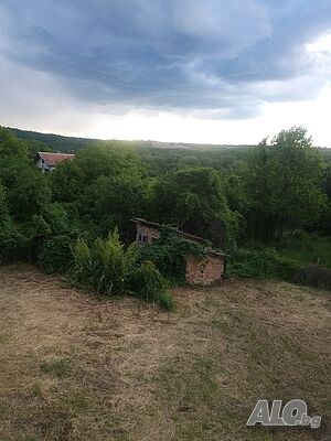 За продажба масивна къща до река и гора Двухэтажный 130 кв.м РЗП 800 кв.м двор | Дома/Дачи | Синаговци