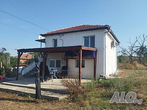 Масивна двуетажна къща в село Дъбово Двухэтажный 95 кв.м РЗП 1190 кв.м двор | Дома/Дачи | Дъбово