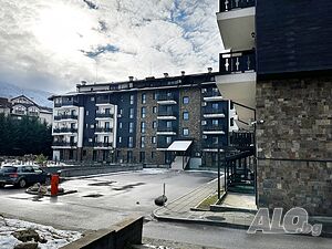 Необзаведен тристаен апартамент за продажба в жилищна сграда в ски зоната на гр. Банско Трехкомнатная 72 кв.м Кирпич 2010 г. 1 этаж Первый наземный этаж | Квартиры | Банско