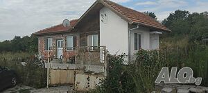 Къща с двор в село Изгрев /област Ямбол/ Одноэтажный 80 кв.м РЗП 700 кв.м двор | Дома/Дачи | Изгрев