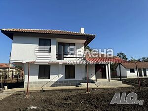 Къща с двор в с. Симеоново Двухэтажный 80 кв.м РЗП 1660 кв.м двор | Дома/Дачи | Симеоново