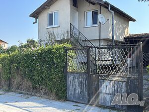 Къща с двор от собственик Двухэтажный 75 кв.м РЗП 1200 кв.м двор | Дома/Дачи | Равна гора